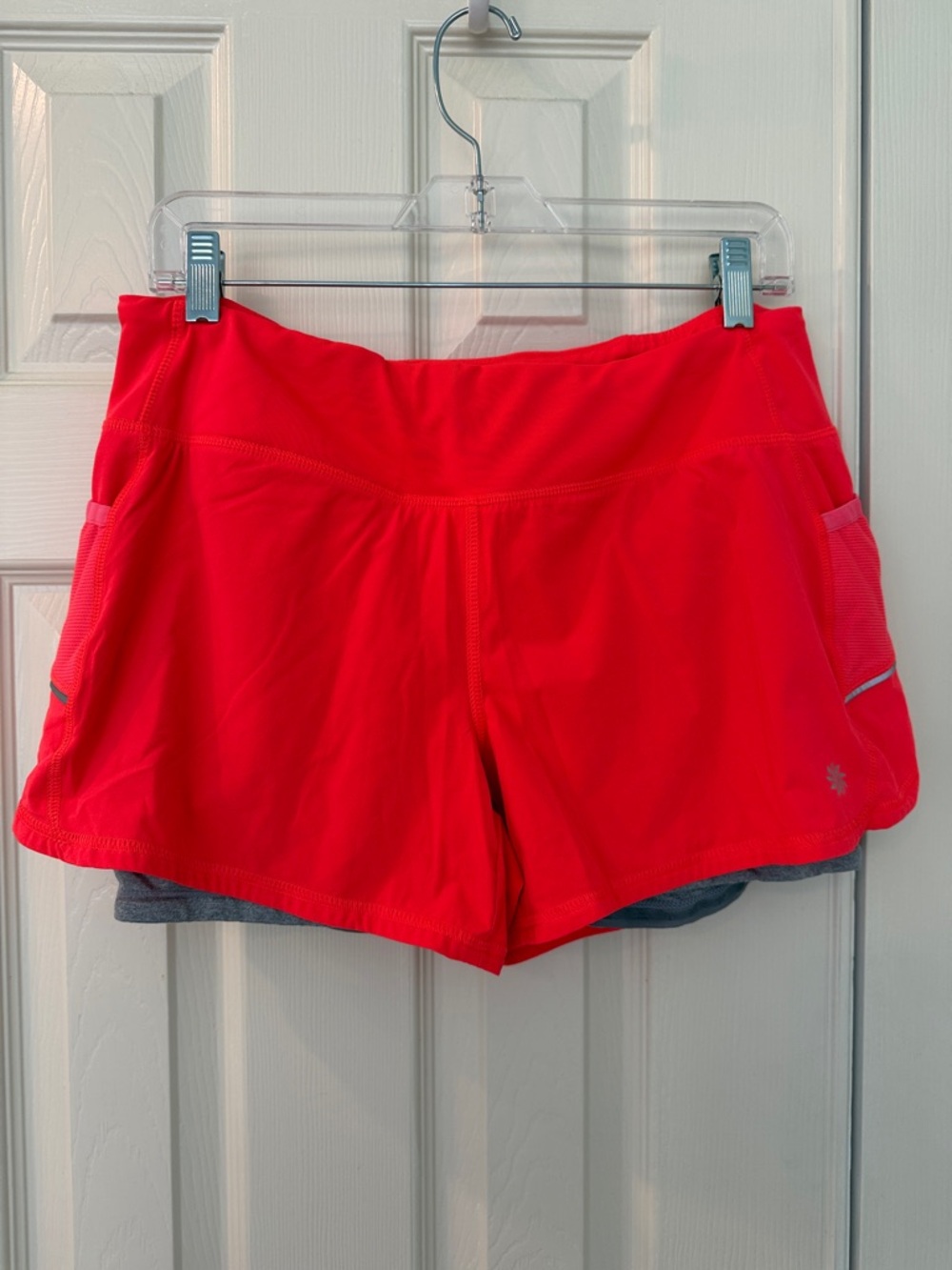 Athleta Coral Red Women's Athletic Shorts with Built-In Liner